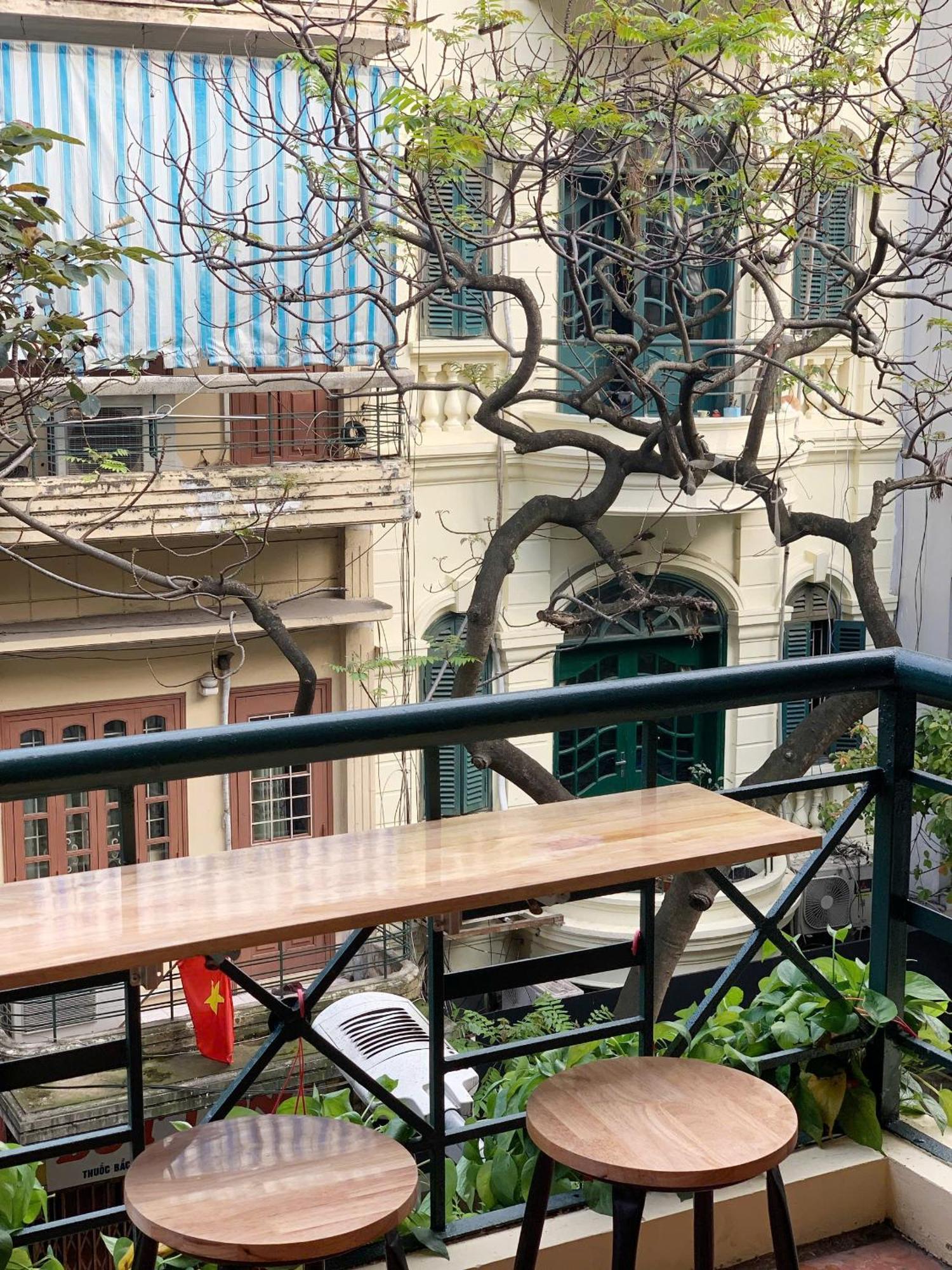 Apartment Sunny Balcony In Old Quarter With Netflix And Free Laundry